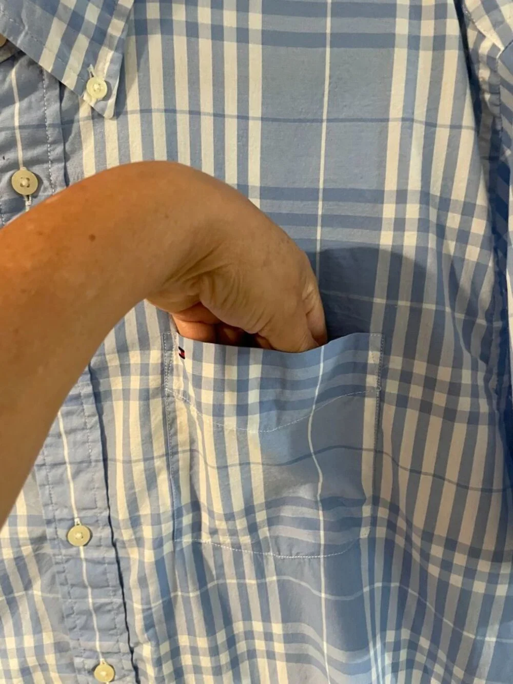 Tommy Hilfiger Mens XL Blue & White Plaid Button-Down Short Sleeve Shirt